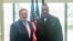 Mike Hammer (izq.) y el Jefe del Comando Sur, el Almirante Holsey, reunidos en septiembre de 2025.