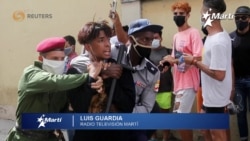 El régimen castrista mantiene cientos de detenidos de las protestas, muchos de ellos menores de edad El régimen castrista mantiene cientos de detenidos de las protestas, muchos de ellos menores de edad